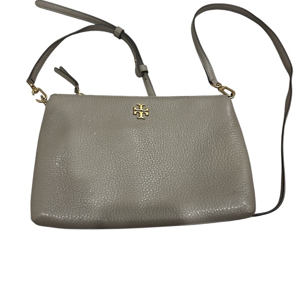 Tory Burch MERCER PEBBLED ZIP CROSSBODY Bag - Picture 2 of 11